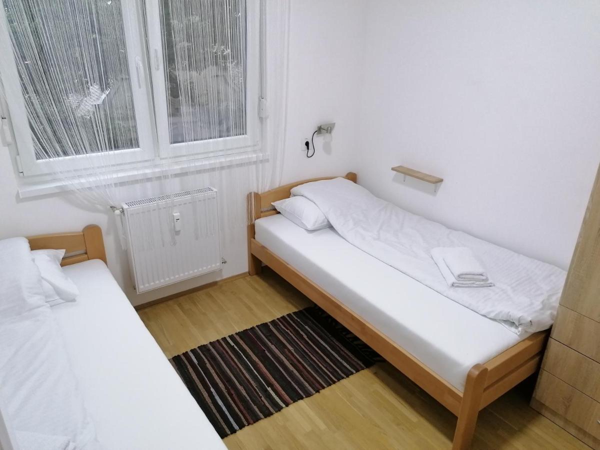 Apartman Ana 3 수보티차 외부 사진