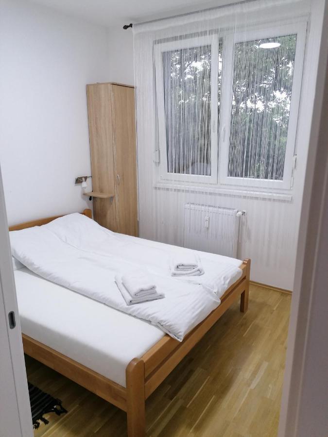 Apartman Ana 3 수보티차 외부 사진