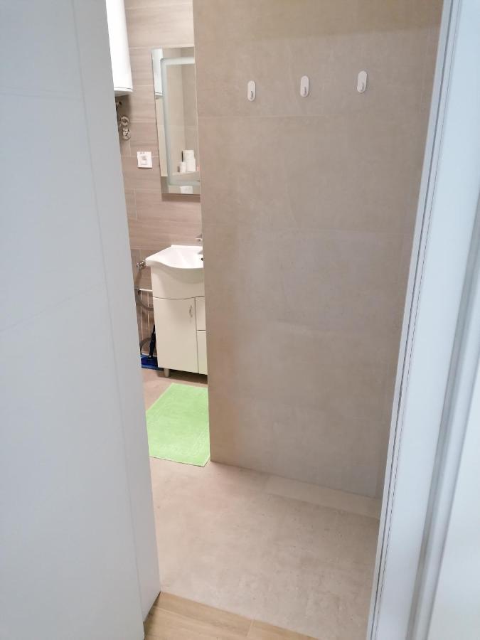 Apartman Ana 3 수보티차 외부 사진